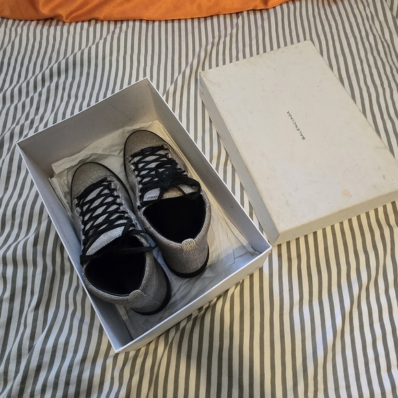 Authentic Balenciaga Mid Top Sneakers Size 10 - Picture 1 of 6